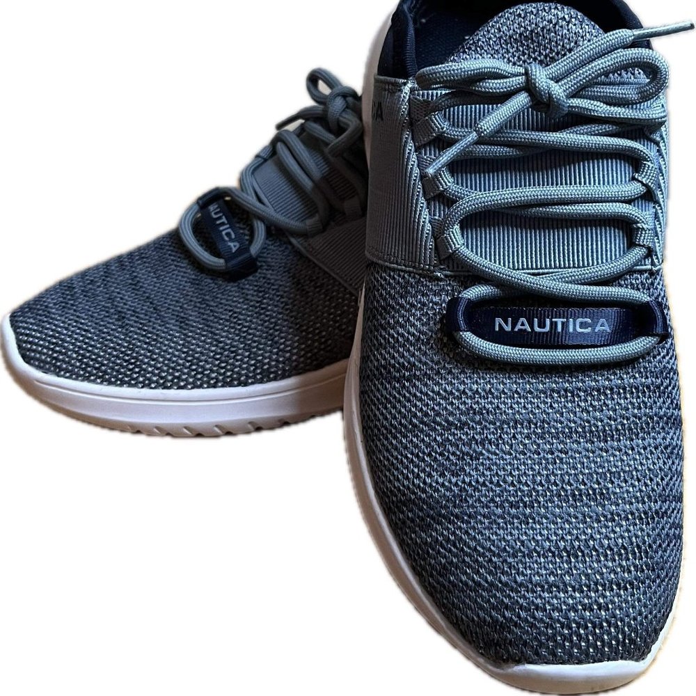 Womens Nautica Size 8.5 Sneakers